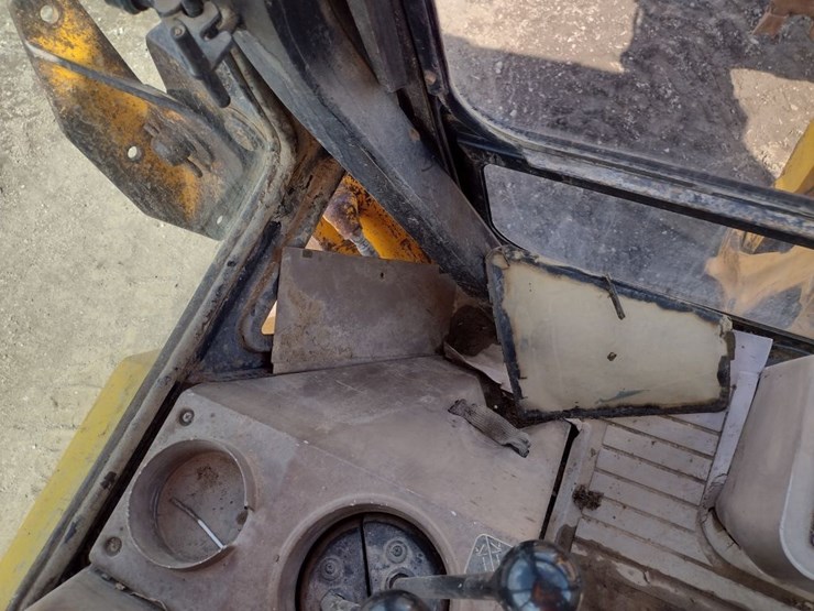 john-deere-310d-image-10