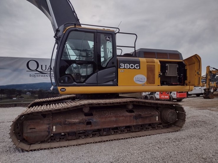 deere-380g-lc-image-13