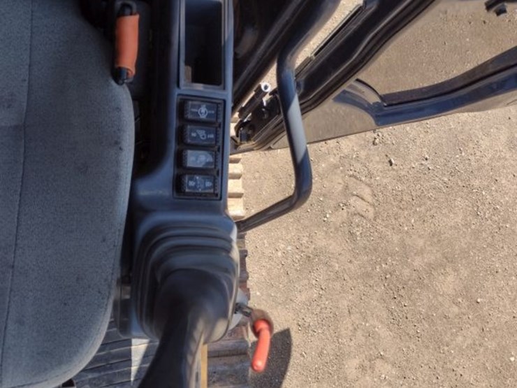 deere-210g-lc-image-9