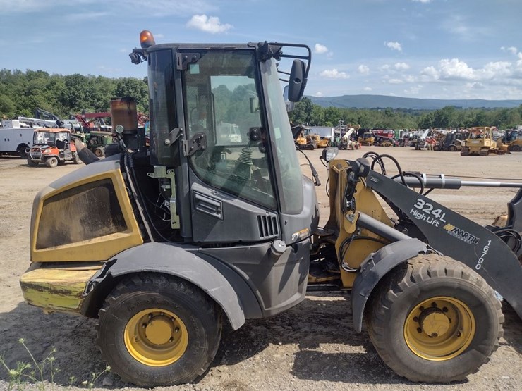 deere-324l-image-23