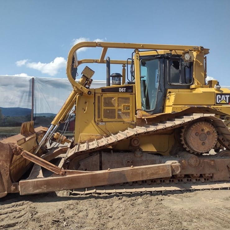 CATERPILLAR D6T LGP