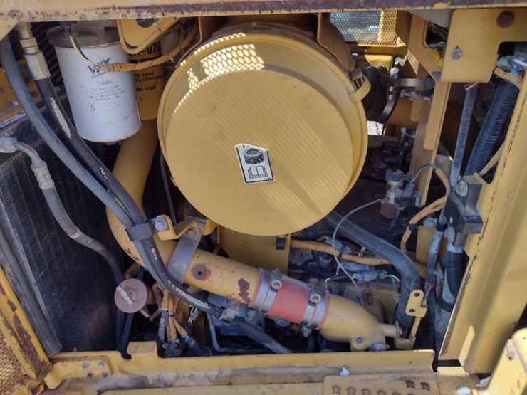caterpillar-d6t-lgp-image-38