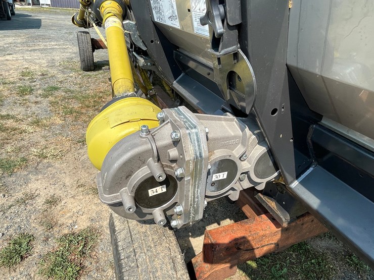 #1251-•-2020-drago-gt-flagship-8-row-corn-head-(case-ih-flagship-mounts)-image-25