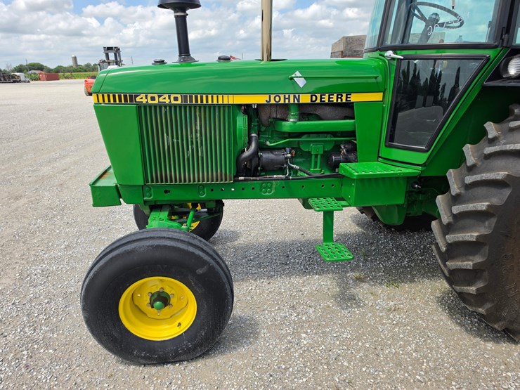 1981-john-deere-4040-image-3
