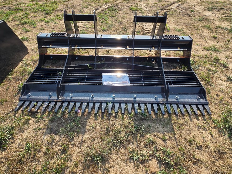 #1-•-gross-auction-co-edmore-location-image-6