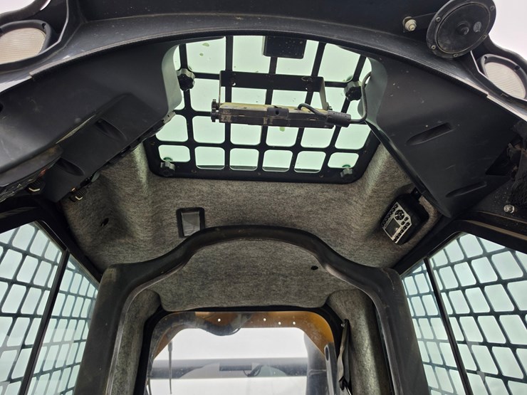 2014-deere-333e-image-8