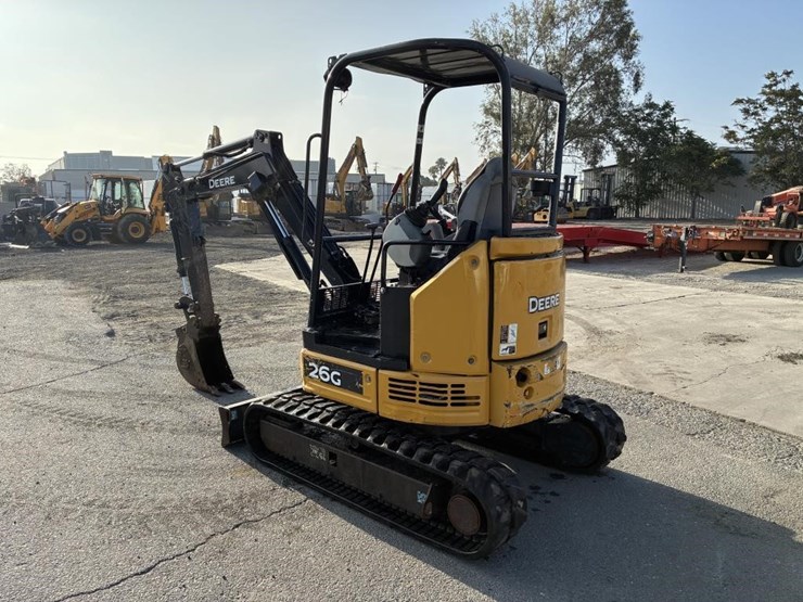 2017-deere-26g-image-4