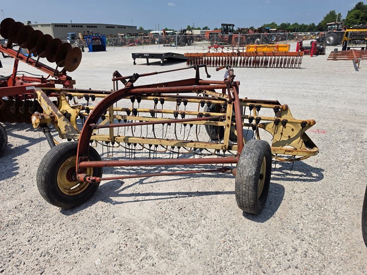 new-holland-256-image-6