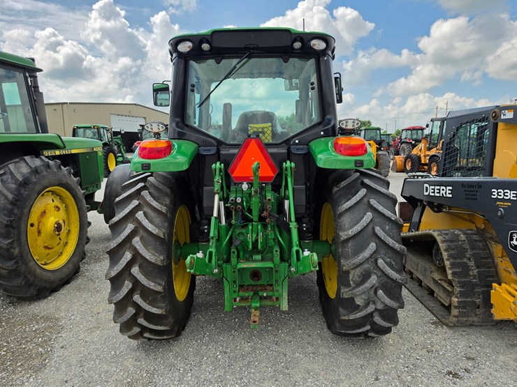 2022-john-deere-6120m-image-12