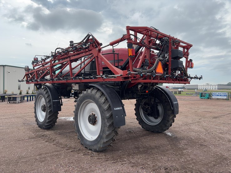 2009-case-ih-4420-self-propelled-sprayer-image-7