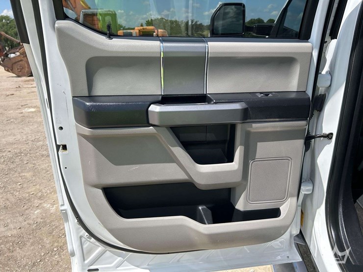 2018-ford-f250-image-18