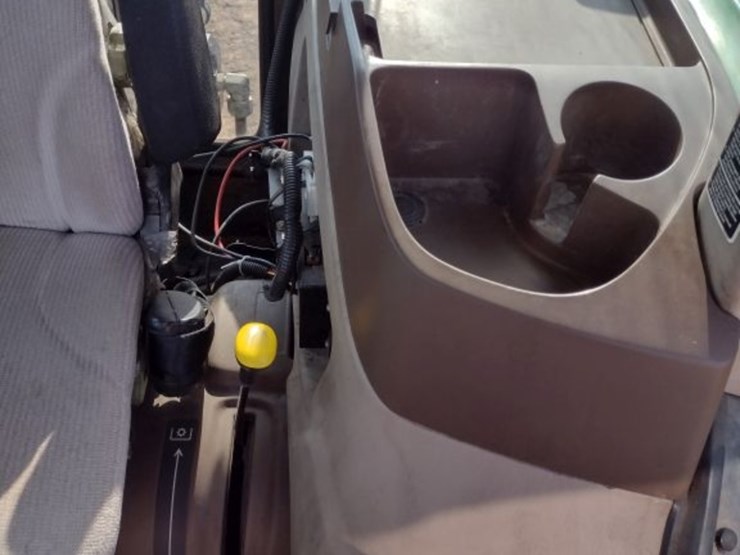 john-deere-5225-image-12