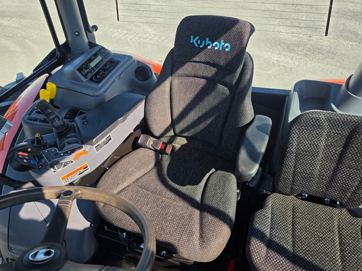 2019-kubota-m7-172-image-12