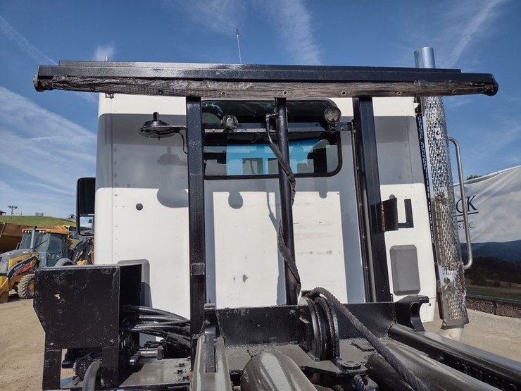 kenworth-t880-image-18