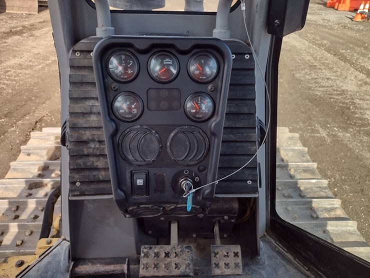 caterpillar-d5g-xl-image-9