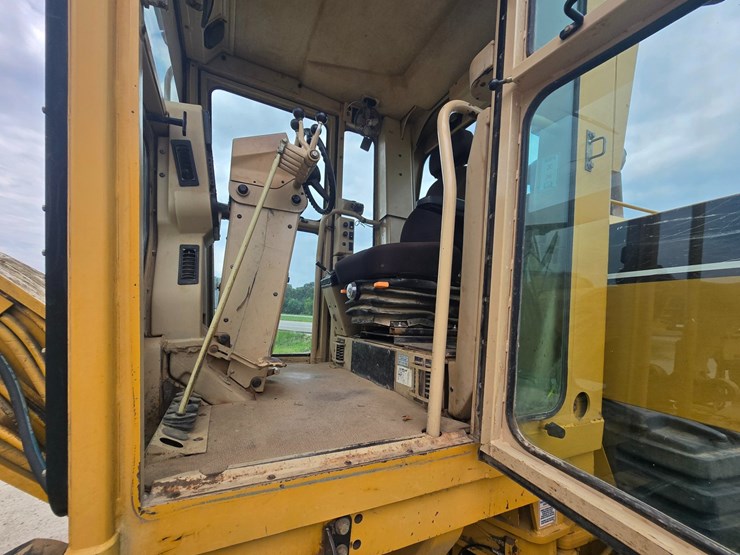 2007-caterpillar-12h-image-85