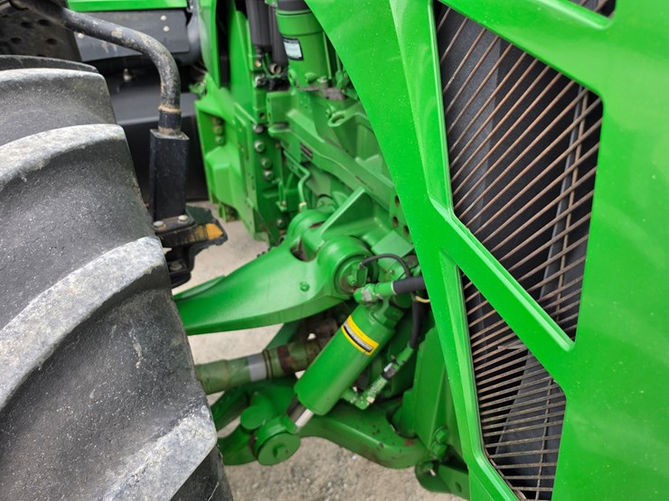 2010-john-deere-8345r-image-3