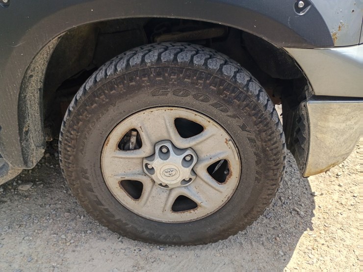 2010-toyota-tundra-image-80