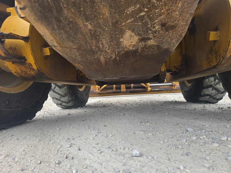 2007-caterpillar-12h-image-58