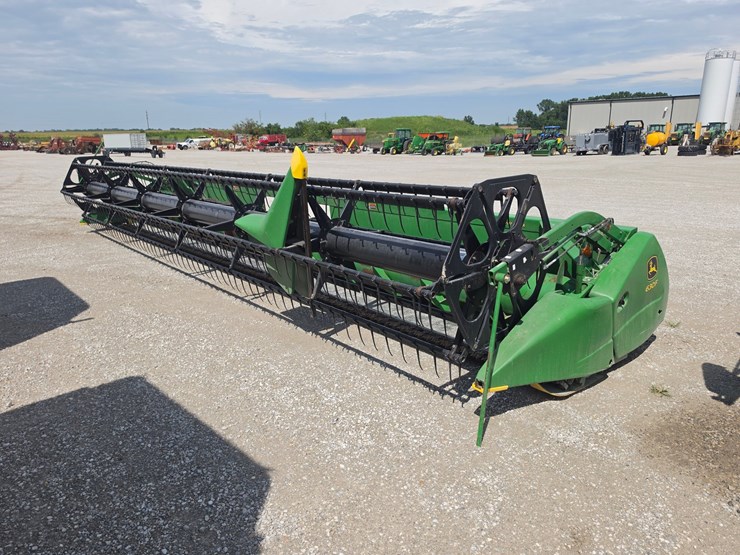 2011-john-deere-630f-image-1