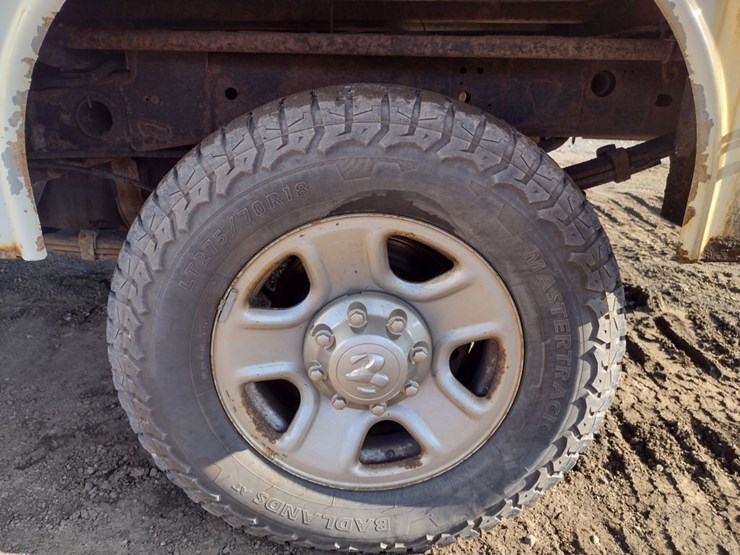 dodge-3500-image-21