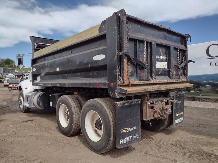 peterbilt-348-image-33