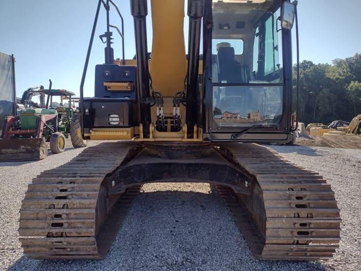 caterpillar-318e-image-24