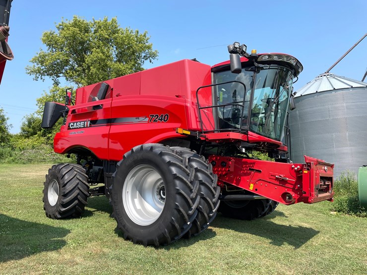 2018-case-ih-7240-image-3