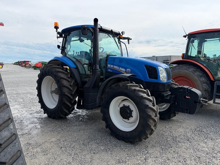 2014-new-holland-t6.165-image-1
