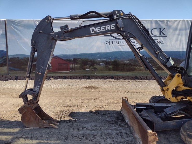 deere-35d-image-22