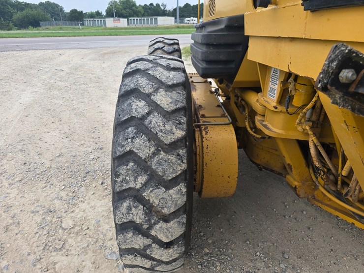 2007-caterpillar-12h-image-52