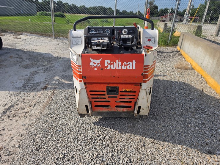 2015-bobcat-mt52-image-9