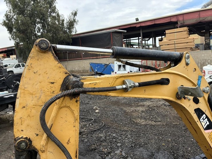2013-caterpillar-301.7d-cr-image-10