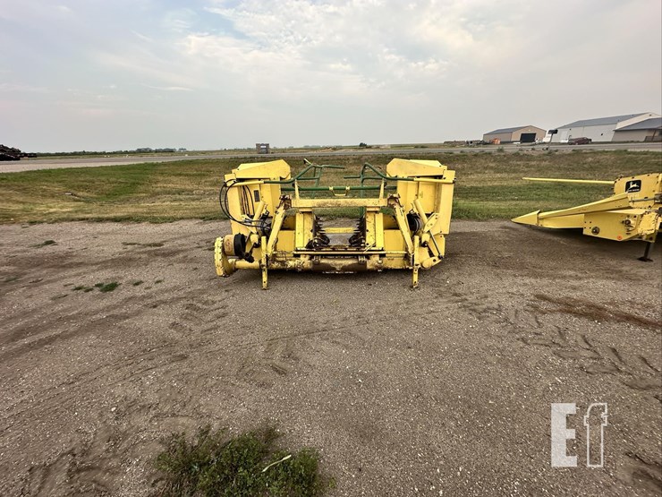 2003-john-deere-686-image-3