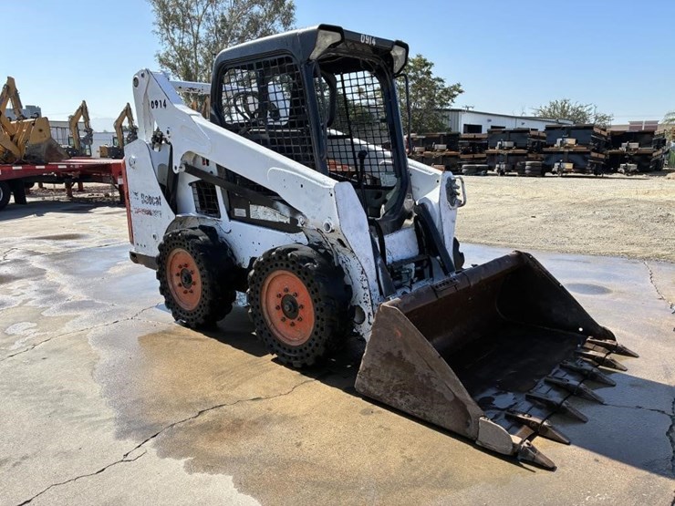 2013-bobcat-s570-image-2
