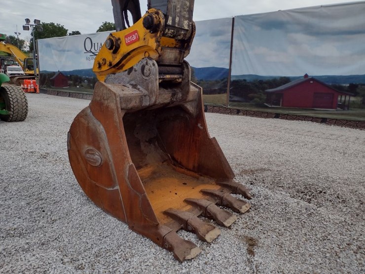 deere-380g-lc-image-21
