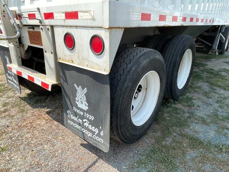 #1260-•-2013-jet-co-tandem-axle-26'-grain-trailer-(has-wi-title)-image-35