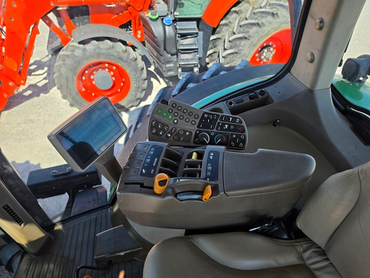 2012-john-deere-8335r-image-10