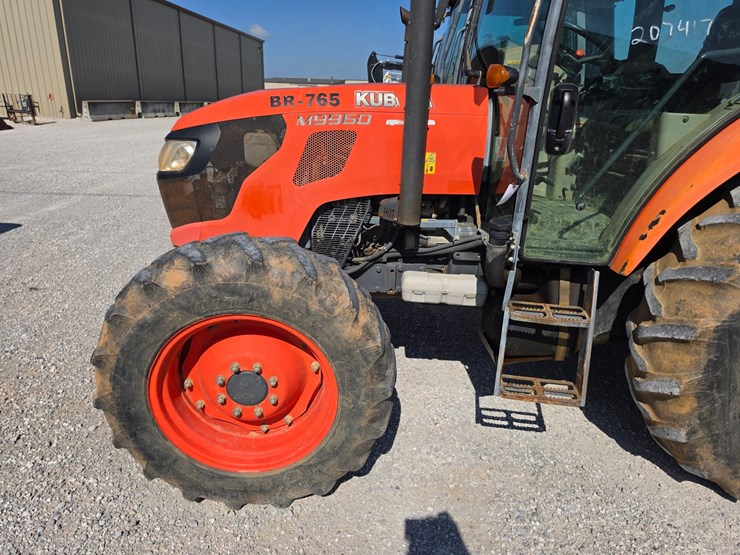 2014-kubota-m9960-image-5