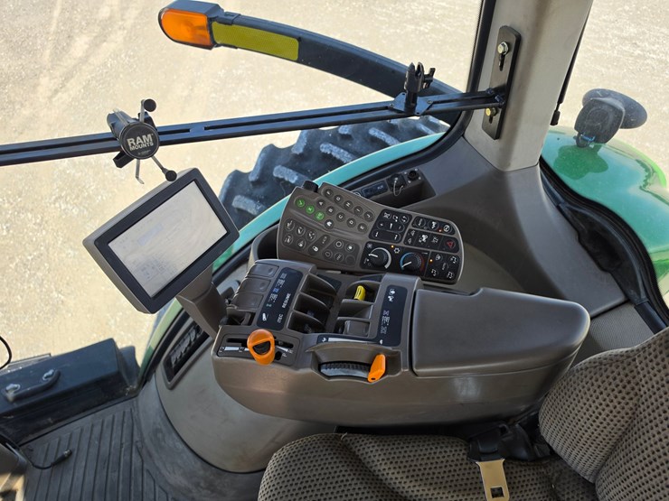 2013-john-deere-7260r-image-9