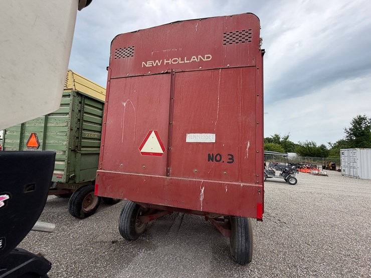 new-holland-816-image-7