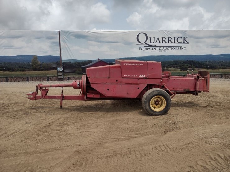 new-holland-320-image-1