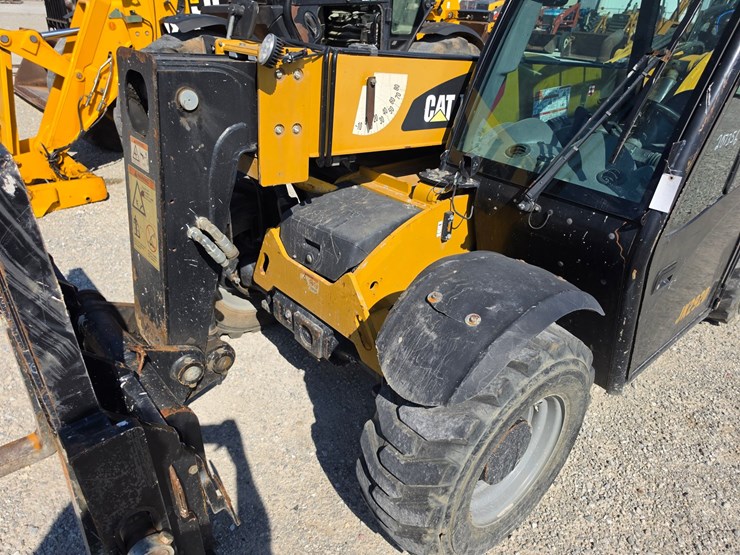 2016-caterpillar-th255c-image-4