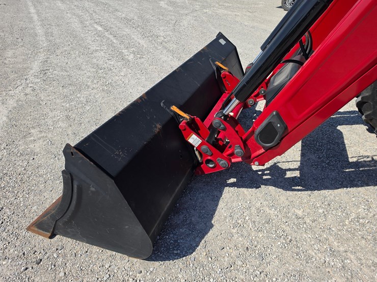 2022-case-ih-maxxum-145-image-6