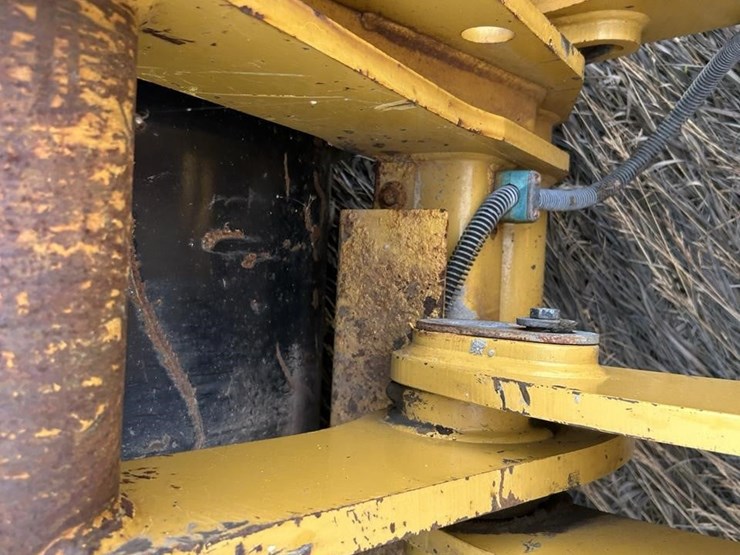 2015-caterpillar-910k-image-16