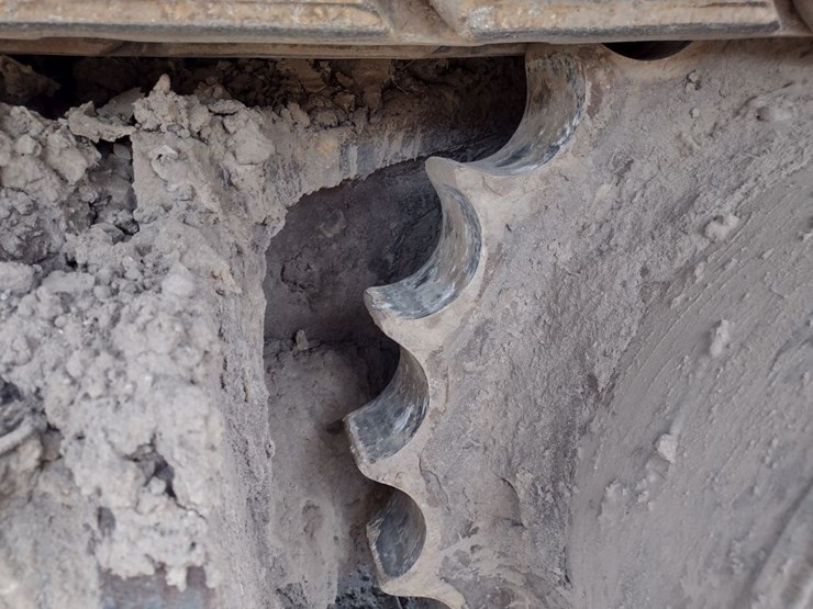 komatsu-pc360-lci-11-image-16