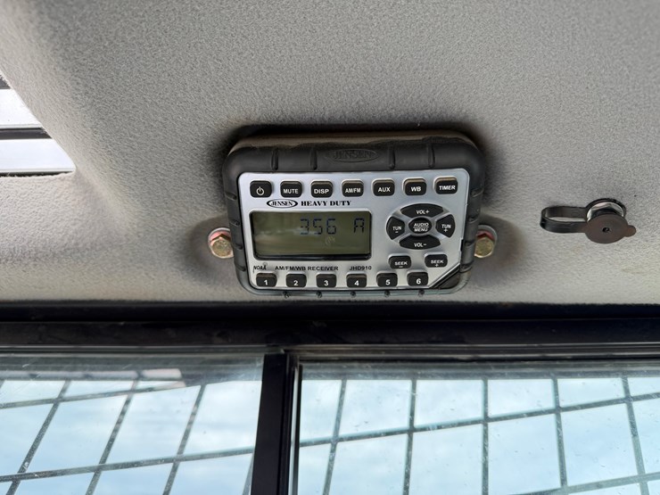 2019-case-tv450-image-13