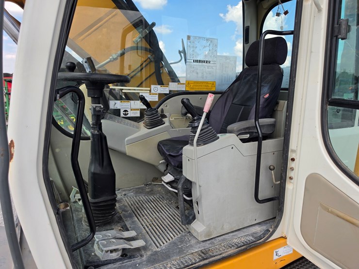 2006-liebherr-a900c-image-11
