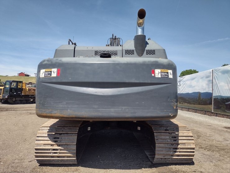 deere-210g-lc-image-4