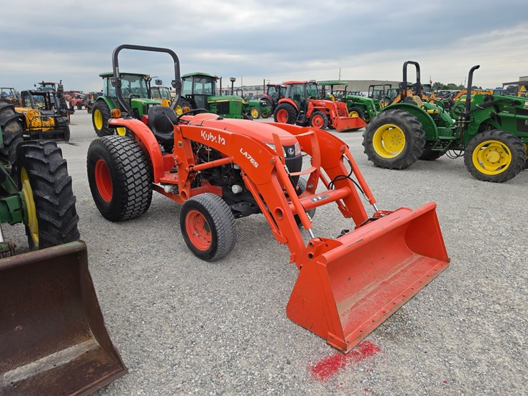 2021-kubota-l4701-image-23
